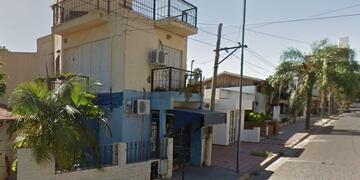 El violento atraco se produjo por León Guruciaga y Aguiar\u002E (Street View)