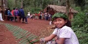 Aldea guaraní\u002E (WEB)