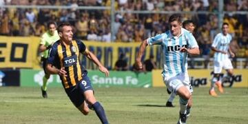 Marco Ruben casi no tuvo chances de marcar frente a Javier García\u002E (Olé)