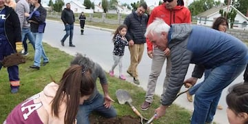Forestaron el bulevar de Ríquez