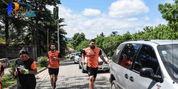 Emotiva despedida de los maratonistas