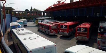 Los colectivos interurbanos podrían ir al paro\u002E