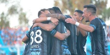 Atlético se llevó un triunfazo de Alberdi