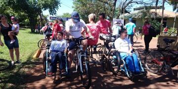 Bicicleteada solidaria en Obera