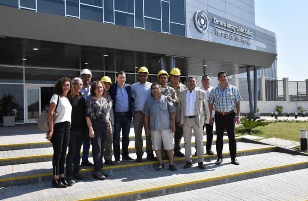 Zamora visitó en Termas de Río Hondo la obra del Centro Integral de Salud