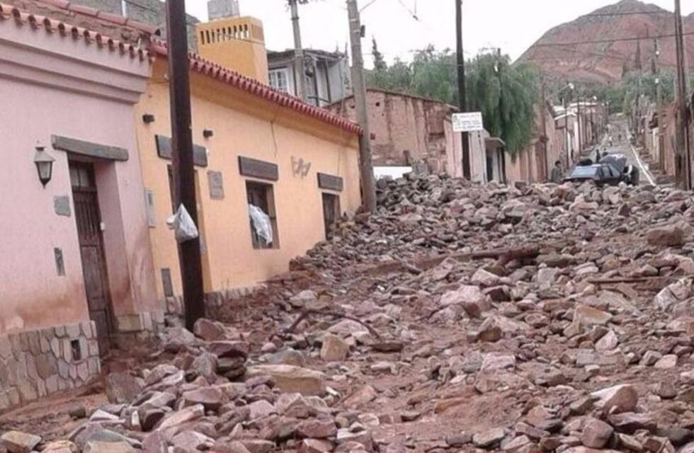 Hay 100 evacuados tras el alud de barro y piedras que azotó a la localidad jujeña de Tilcara