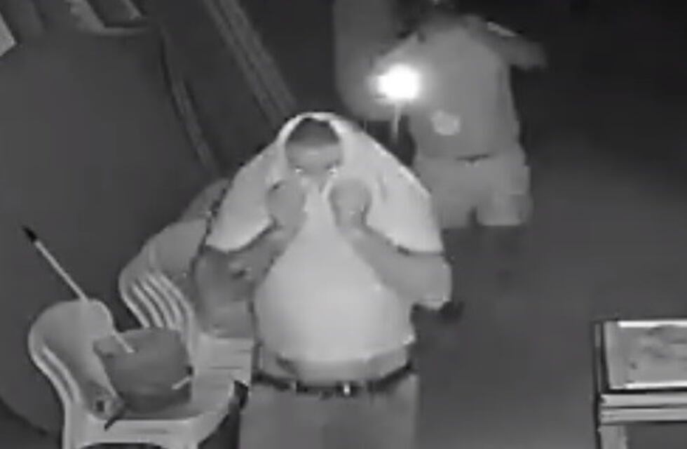 Rompieron el portón de un depósito de un salón y se llevaron 100 mil pesos en cubiertos de lujo