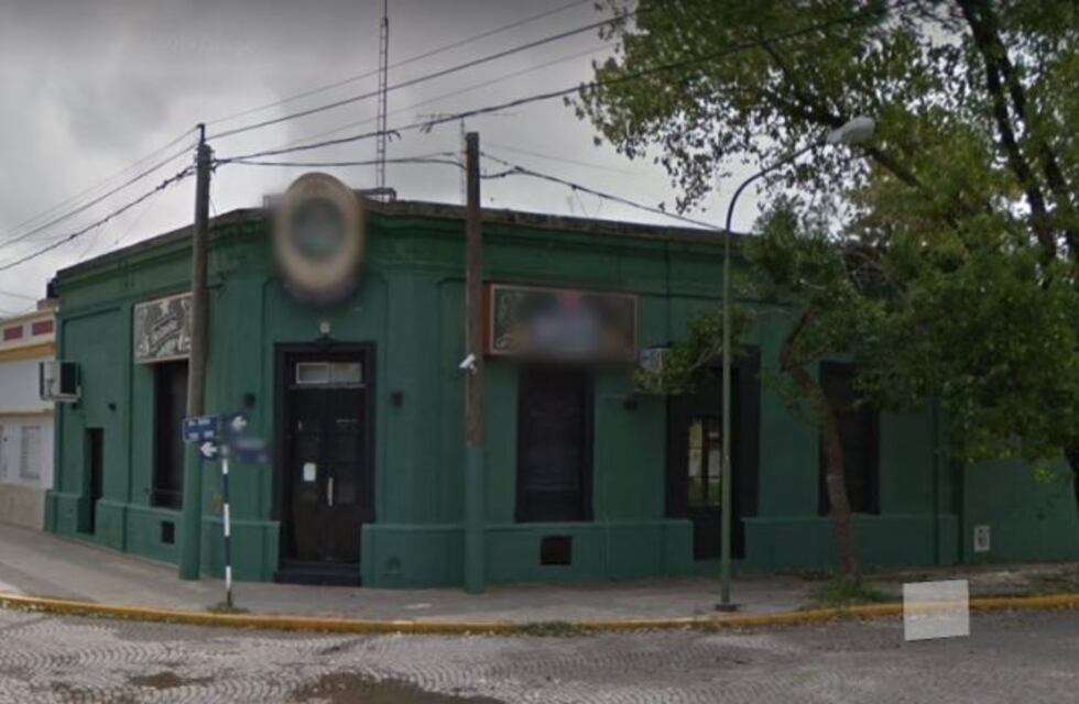 Quiso cobrar una deuda y lo agredieron en patota afuera de un boliche