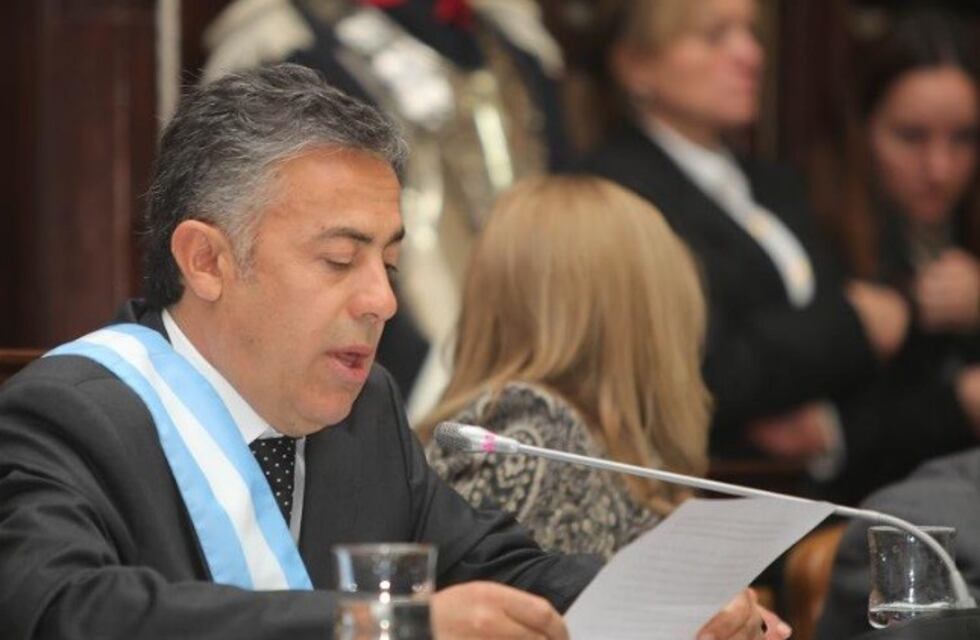 Cornejo se enojó y se viene el "ítem banca"