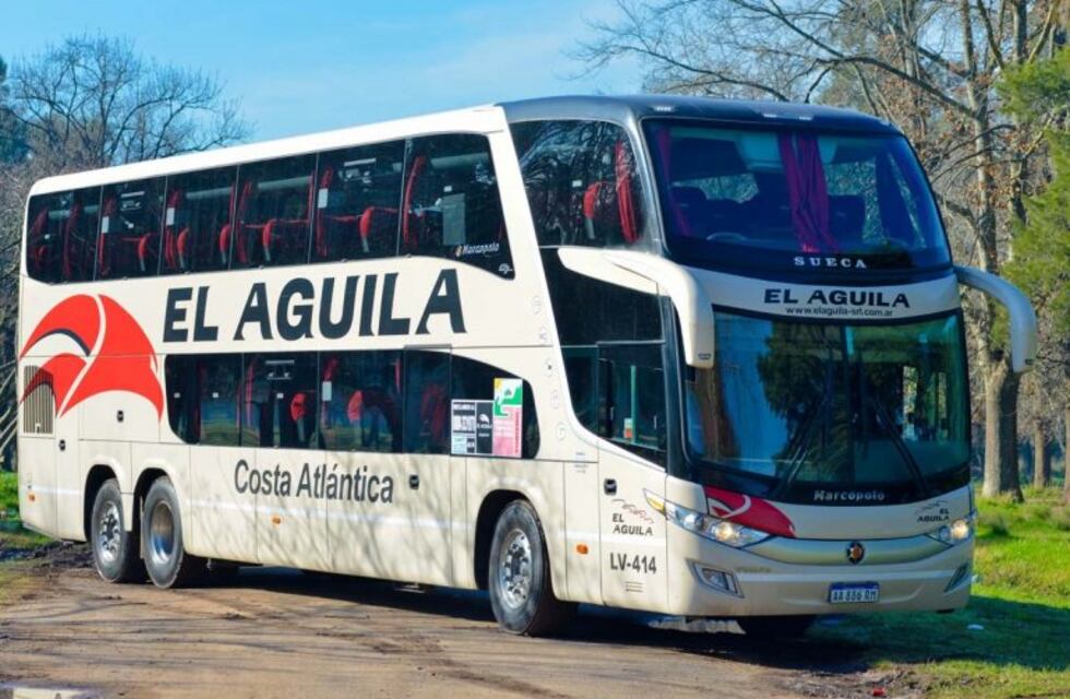 Iba a transportar estudiantes platenses a Rosario y dio positivo en cocaína en un control previo
