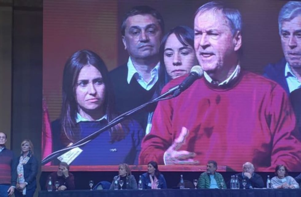 "Que la gente elija el presidente que quiera, pero a diputados que defiendan a Córdoba"