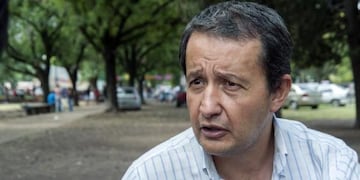 Carlos Del Frade dio su postura