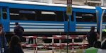 El tren Mitre ramal Tigre se encuentra interrumpido por accidente de persona.