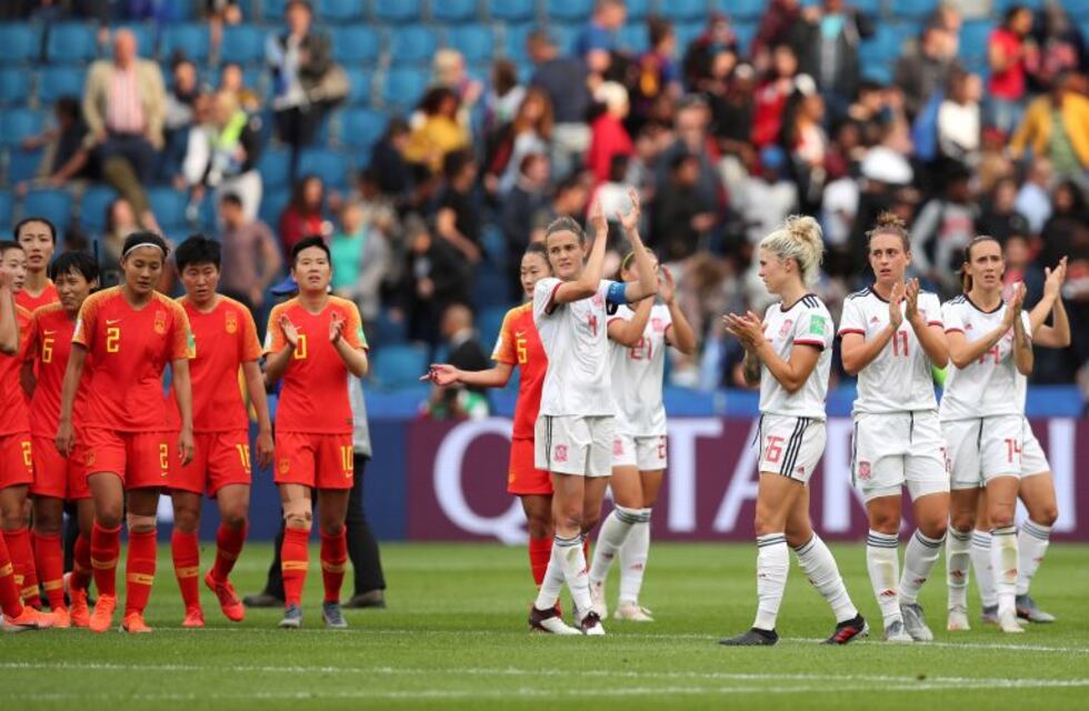 China y España empataron y clasificaron a los octavos de final del Mundial femenino
