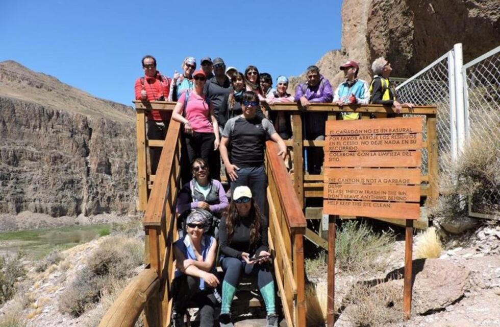 Perito Moreno invita a recorrer sus escenarios para este verano