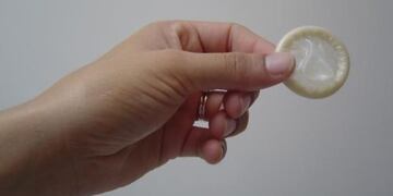 Una joven se puso un preservativo en el pie para generar conciencia y se volvió viral (Foto: web)