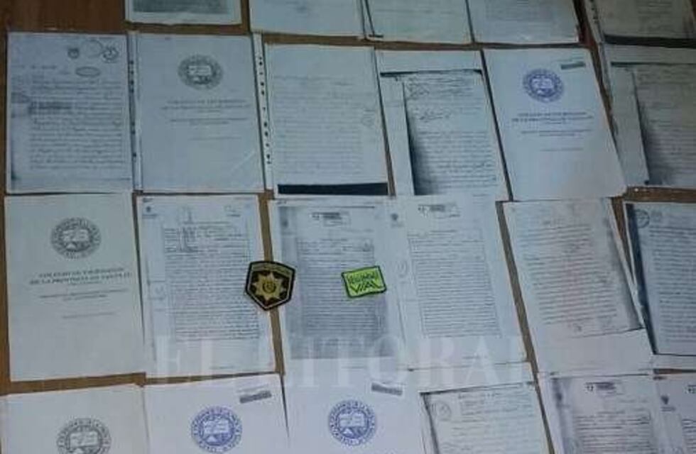 Detienen a tres personas con escrituras y documentos falsos en el peaje de la autopista a Santa Fe