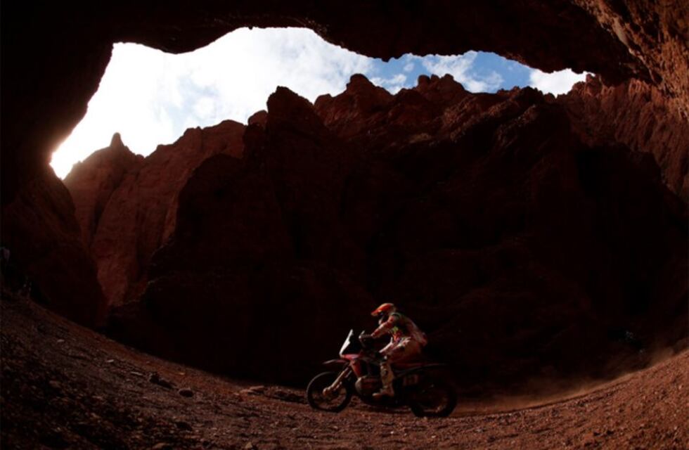 El Dakar retoma su fase más decisiva por las dunas y ríos secos de Argentina