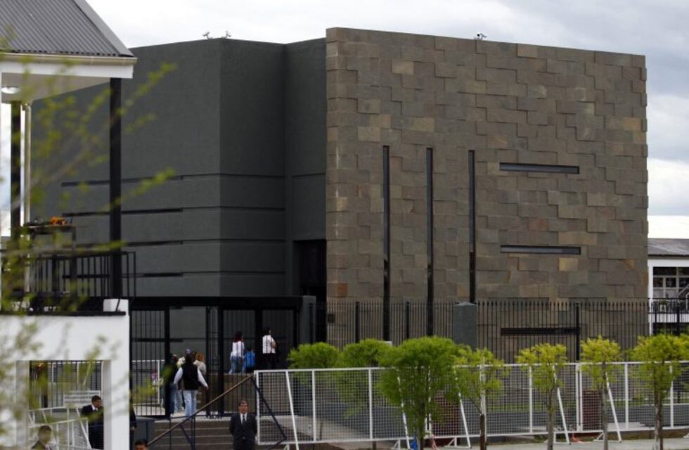 Un exfuncionario declaró que retiraron 40 bolsos con dinero del mausoleo de Néstor Kirchner