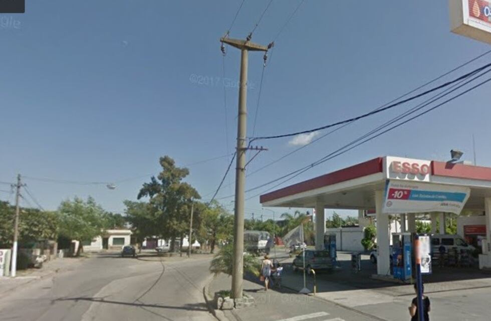 Rotisero luchó contra dos delincuentes y logró evitar que robaran su local