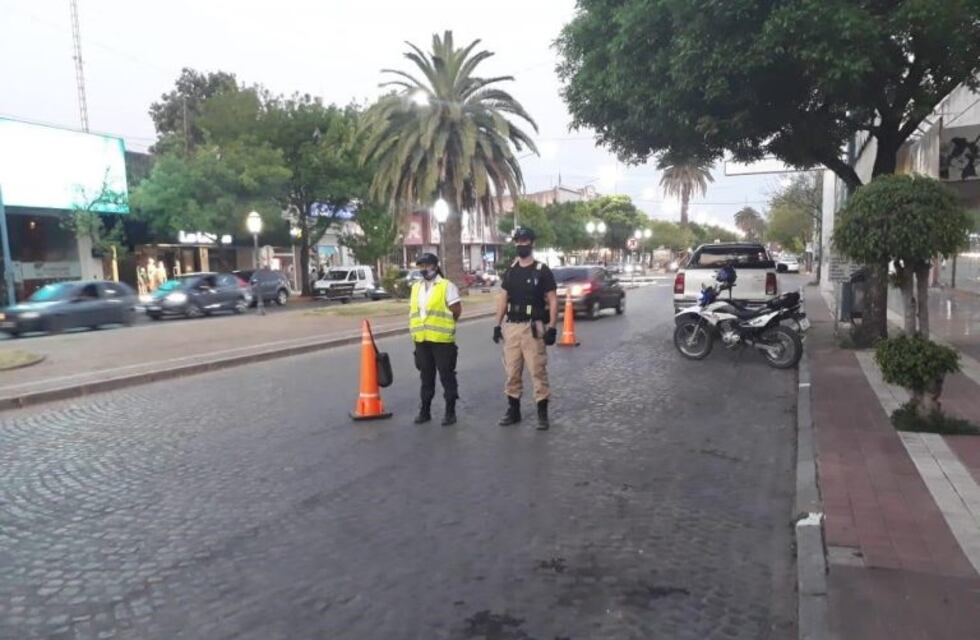 Menos controles en los accesos, más dentro de la ciudad