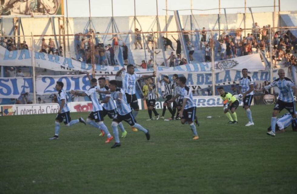 Racing finalista; venció a Sarmiento por penales y va por el ascenso al Federal A