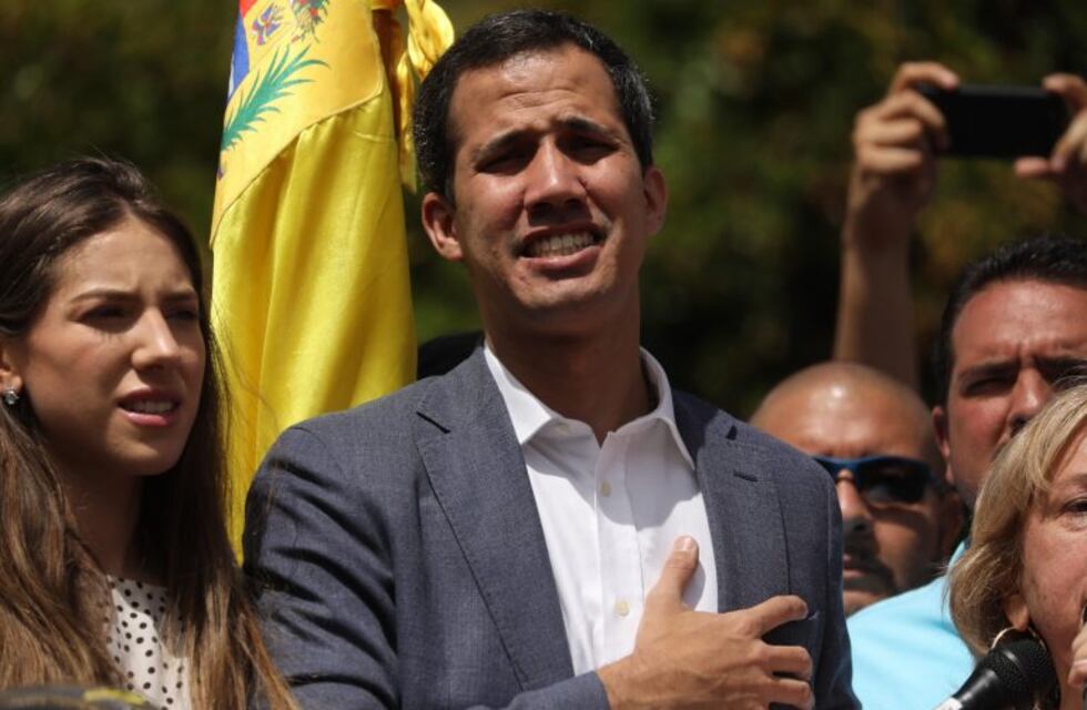 Guaidó reconoció conversaciones con funcionarios del gobierno de Maduro