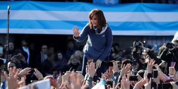Argentina's former President Cristina Fernandez waves during a rally on the outskirts of Buenos Aires, Argentina, Tuesday, June 20, 2017\u002E Fernandez appeared before thousands of followers to launch the new political front Unidad Ciudadana or Citizens Unity Party, to challenge President Mauricio Macri's ruling party in the upcoming October mid-term election\u002E (AP Photo/Victor R\u002E Caivano) sarandi cristina fernandez de kirchner convocatoria del Frente de Unidad Ciudadana en el estadio Julio Grondona del club Arsenal elecciones legislativas 2017 expresidenta de la nacion lanzamiento frente unidad ciudadana