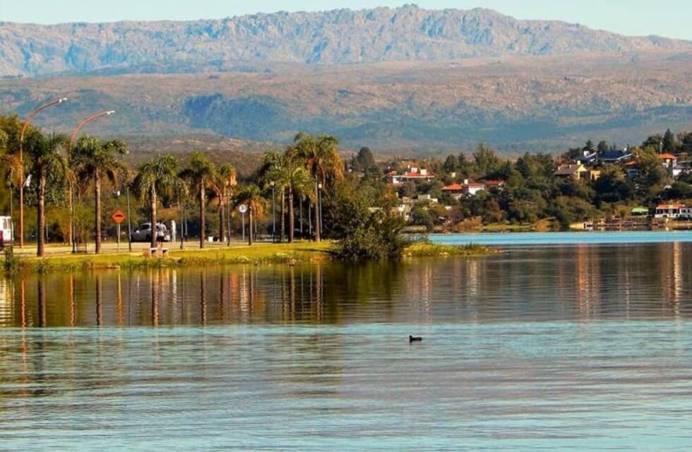 Día de la Bandera con frío y algo nublado en Carlos Paz