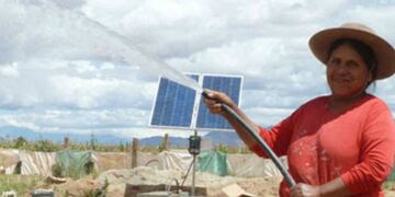 Desarrollan dispositivo de energía solar para obtener agua segura\u002E