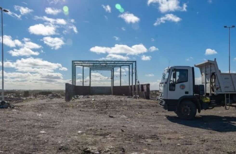 Por la basura se dificulta el ingreso de camiones a Girsu