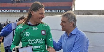 El Juanca, felicitado por Llaryora\u002E