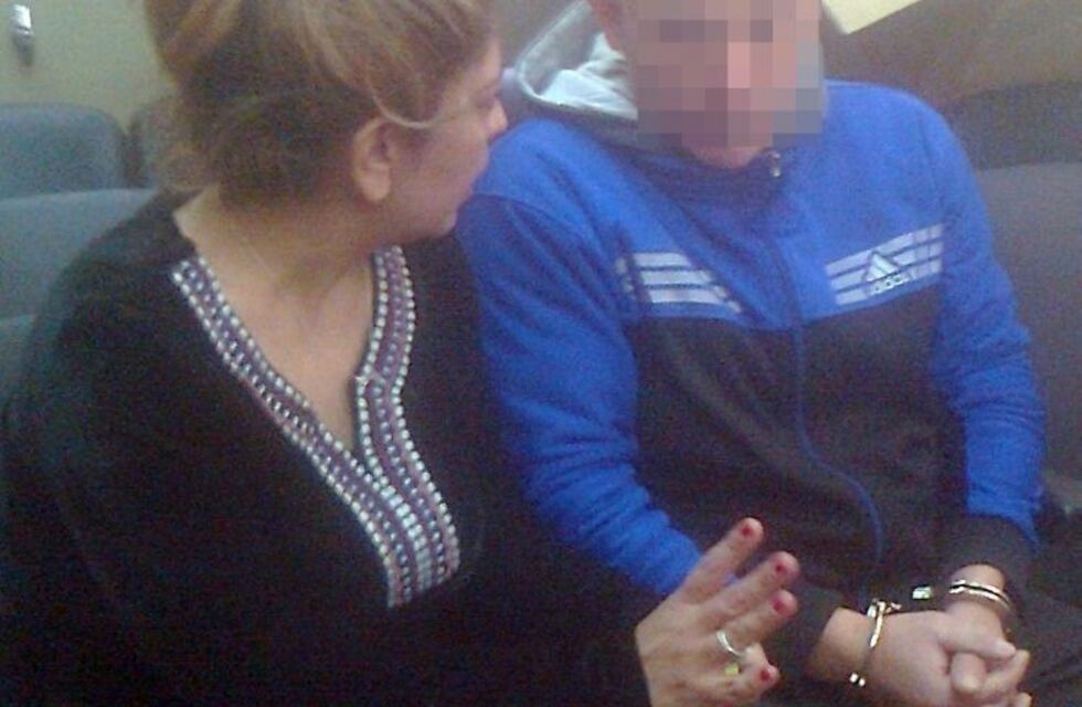 Acepta 12 años de cárcel por violar a dos hijas y manosear a otra