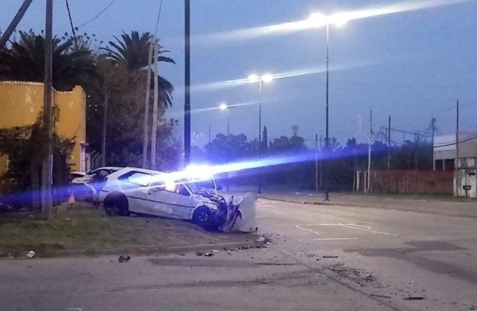 Un accidente de auto dejó una víctima fatal y cuatro heridos en La Plata