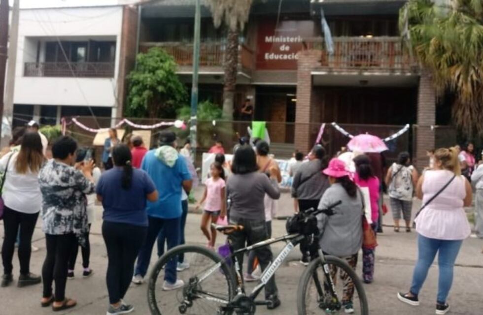 Ultimátum de padres de la escuela Santa Rosa a las autoridades