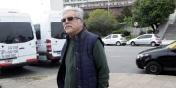 BUENOS AIRES, 10/05/2016, IMAGEN DE ARCHIVO. EL DIPUTADO NACIONAL Y EX MINISTRO KIRCHNERISTA JULIO DE VIDO FUE PROCESADO SIN PRISION PREVENTIVA POR EL JUEZ CLAUDIO BONADIO POR LA TRAGEDIA FERROVIARIA DE ONCE, QUE CAUSu00d3 51 MUERTOS Y Mu00c1S DE 700 HERIDOS EN 2012 FOTO:ARCHIVO DYN/ALBERTO RAGGIO. buenos aires julio de vido diputado nacional ex funcionario kirchnerista procesamiento por la trageria de once