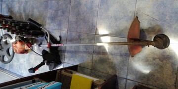 Allanamiento en José de la Quintana: secuestraron 15 envases de cerveza y una desmalezadora