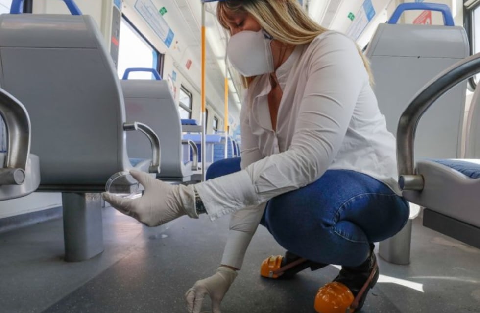 Hicieron pruebas de desinfección en el transporte público para contener el coronavirus