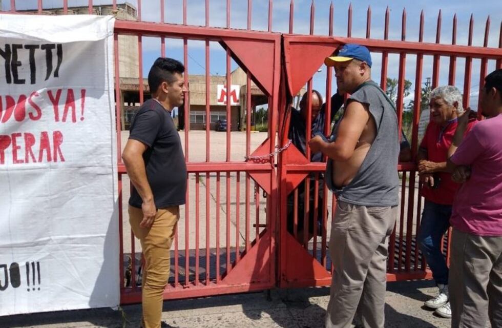 Trabajadores de molino harinero denuncian que fueron encerrados en la fábrica por un reclamo gremial
