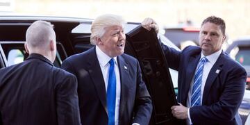 BAB04. BRUSELAS (Bu00c9LGICA), 25/05/2017.- El presidente de los Estados Unidos, Donald Trump, llega para la reuniu00f3n de lu00edderes del Consejo del Atlu00e1ntico Norte hoy, jueves 25 de mayo de 2017, en Bruselas (Bu00e9lgica). EFE/Etienne Laurent