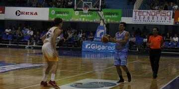 Regatas recibe a Comunicaciones por la Liga Nacional de Básquet\u002E