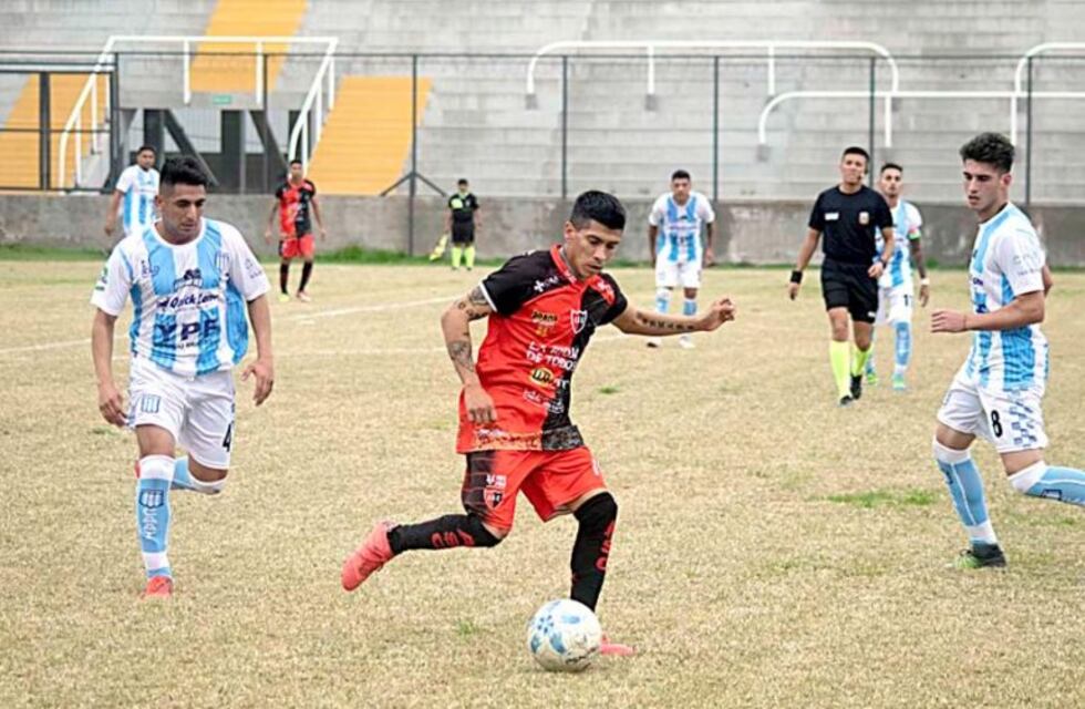 Fútbol: Andino y Tesorieri empataron en otro clásico sin emociones