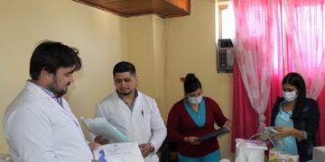 Distribuyen insumos y medicamentos a todos los hospitales