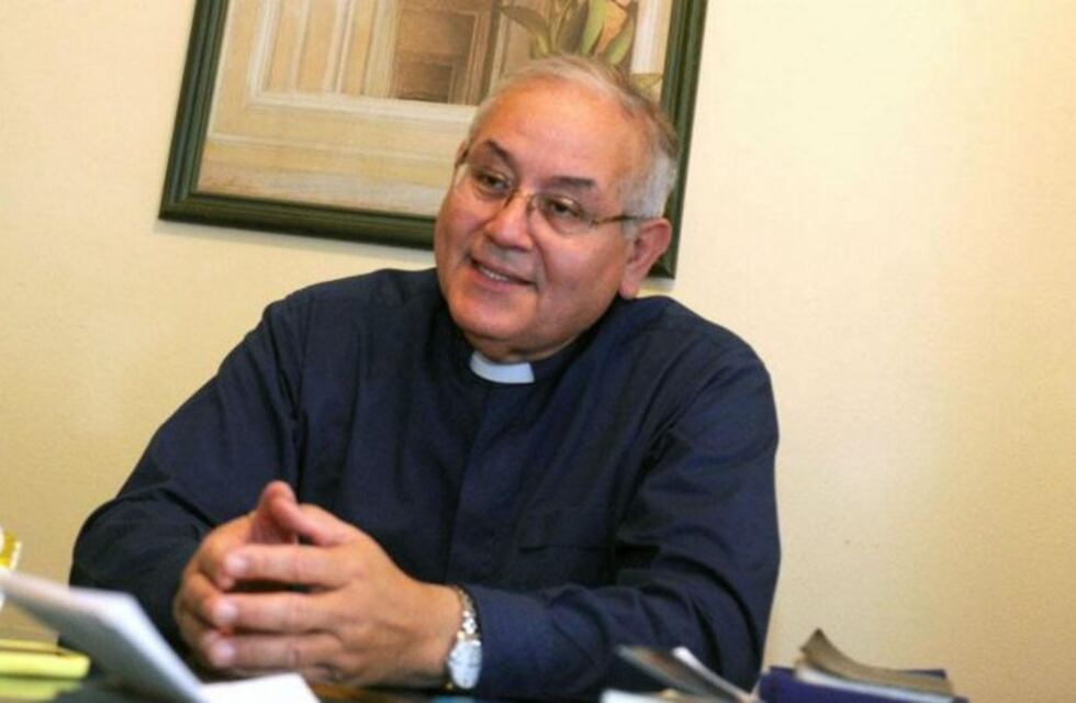 Melitón Chávez, obispo de Añatuya, se descompensó y está internado