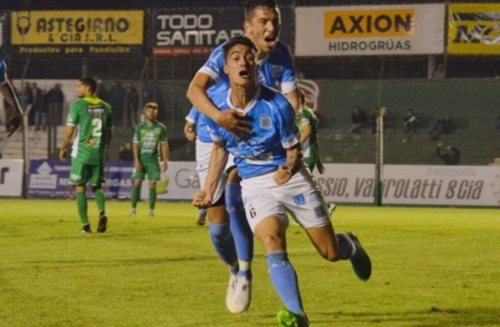 Estudiantes de Rio IV le ganó a Huracán Las Heras por 1 a 0