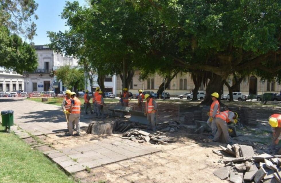 Iniciaron las obras de refacción de la plaza 25 de Mayo