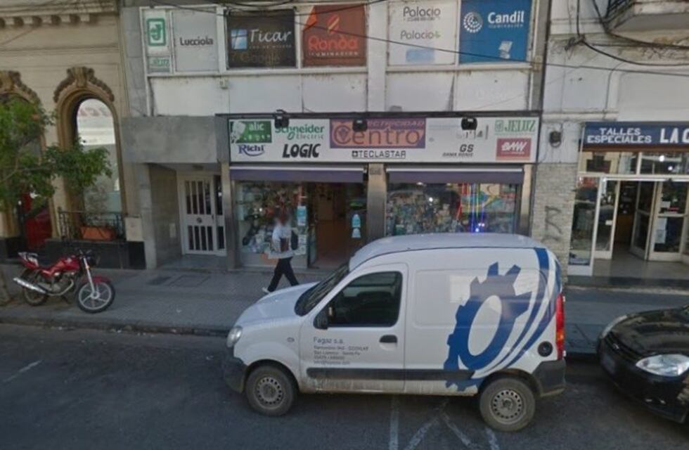 Se llevaron 250 mil pesos de un local de iluminación a una cuadra de una comisaría céntrica