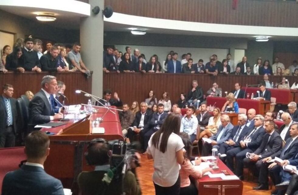 Arcioni: "El gobierno nacional quiere ahogar a la provincia del Chubut"