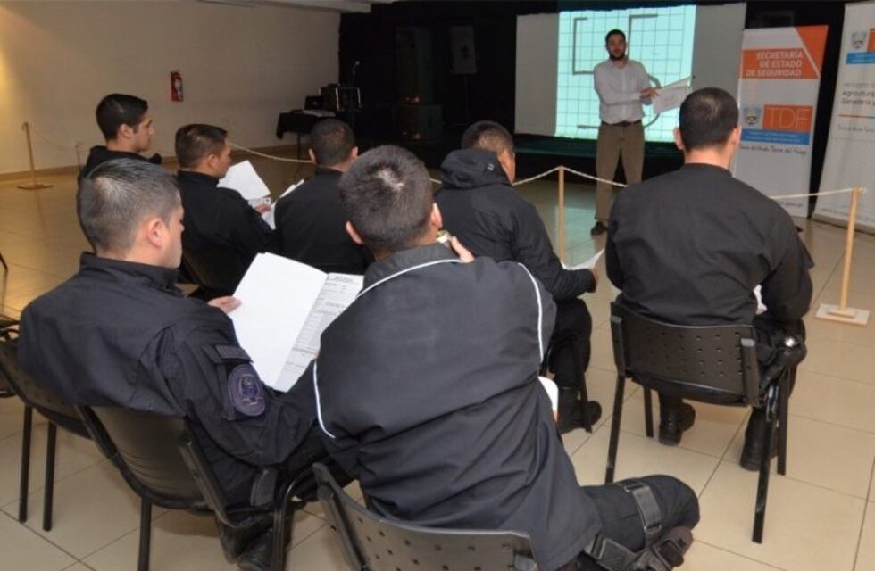 Agentes de seguridad y transportistas fueron capacitados en idiomas