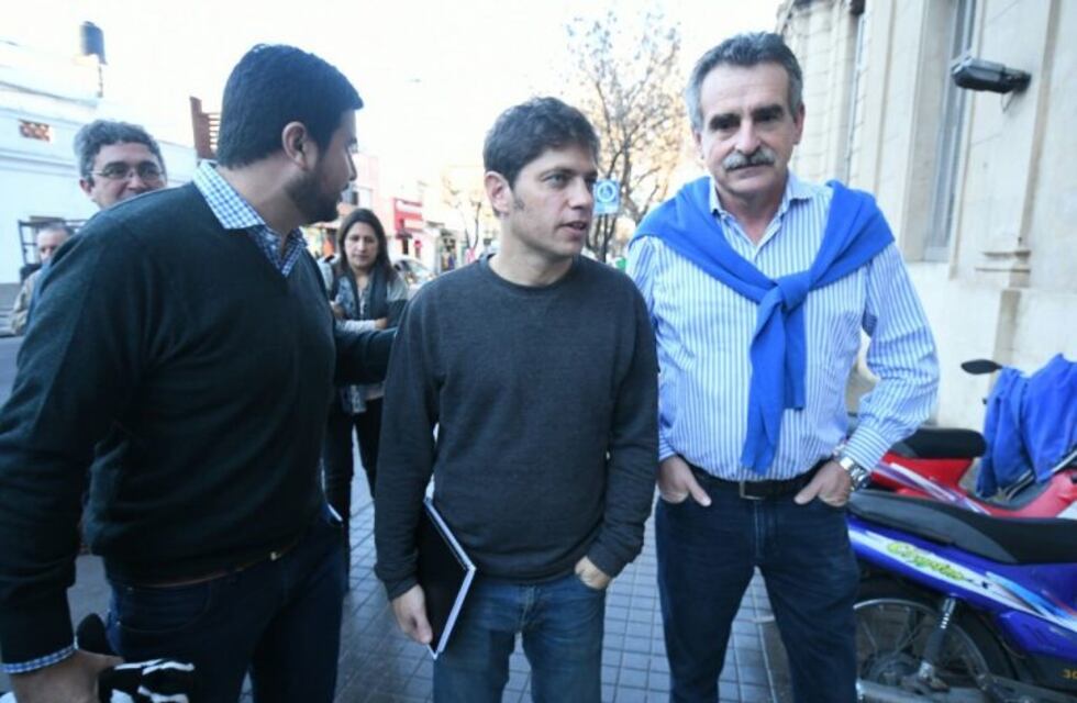 Kicillof fue a visitar a Josefina González tras el accidente y acompañará a Rossi en campaña